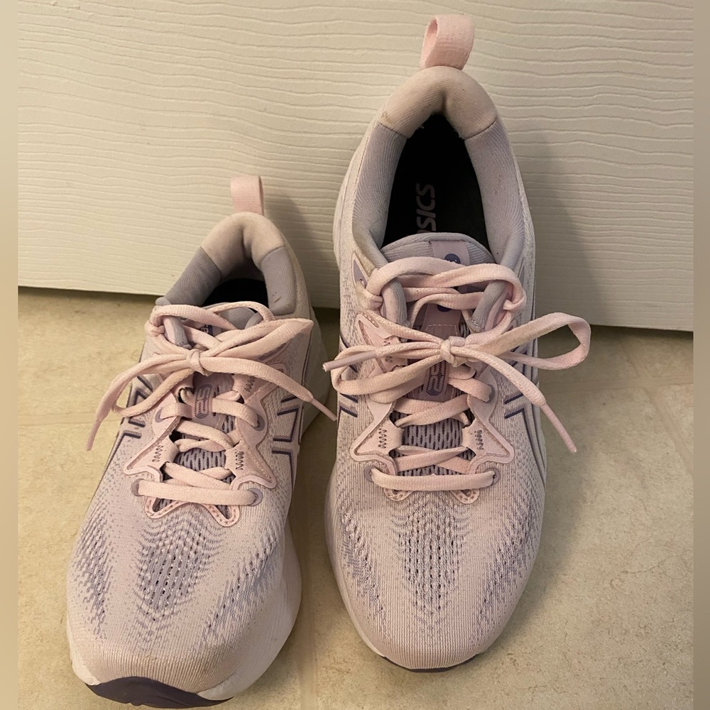 ASICS Women's Lavender Running Shoes